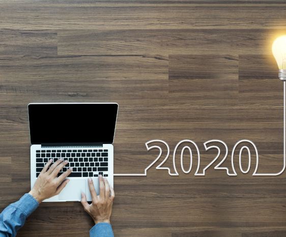 Laptop auf Tisch 2020